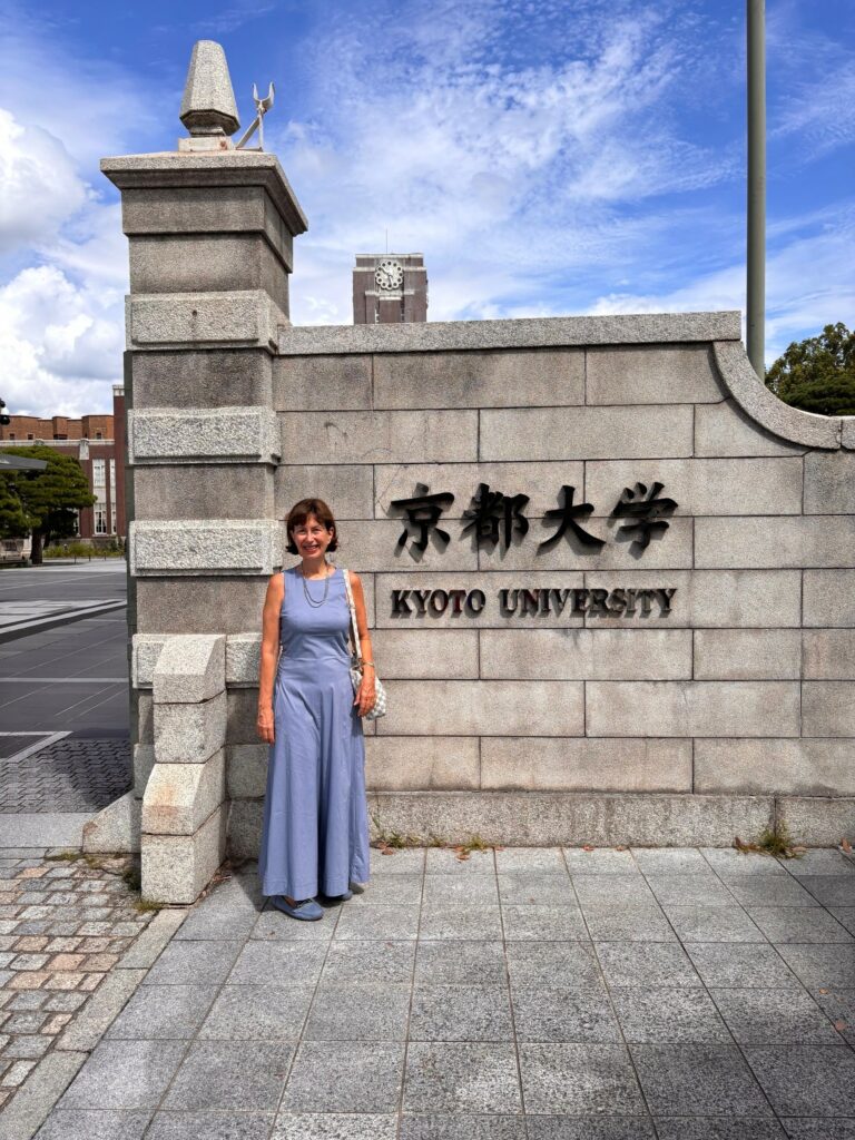 Apri l'immagine a dimensione intera della prof.ssa Luisa Giacoma a Kyoto